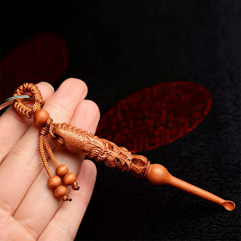 Móc khóa gỗ khắc hình rồng kèm ráy tai tiện dụng